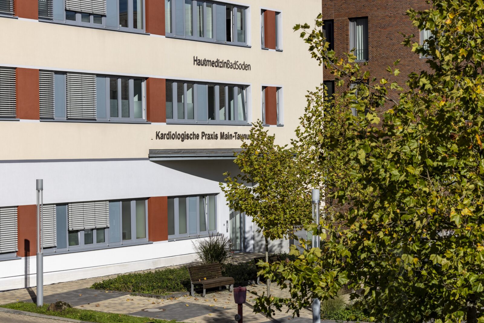 Außenaufnahme des MVZ Main-Tanus